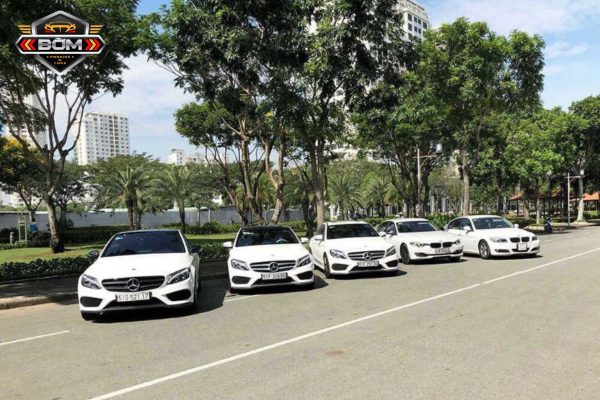 dịch vụ thuê xe tự lái