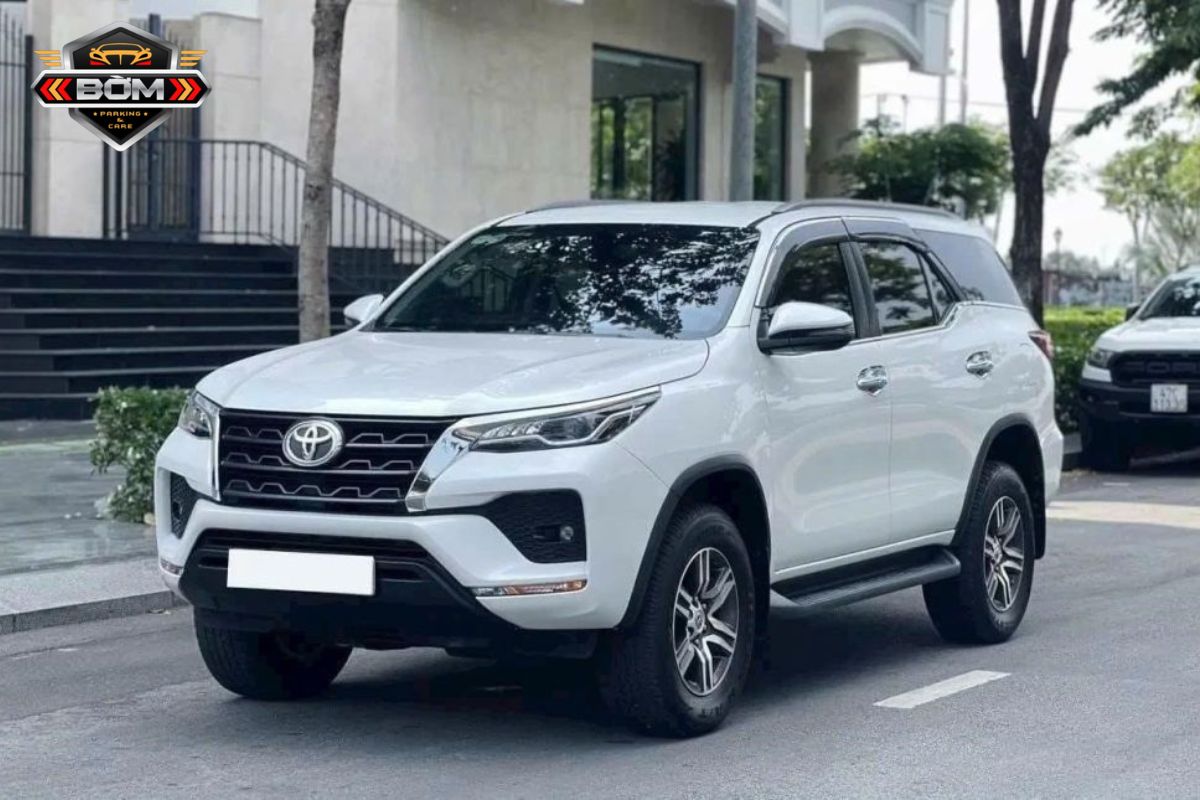 thuê xe 7 chỗ tự lái