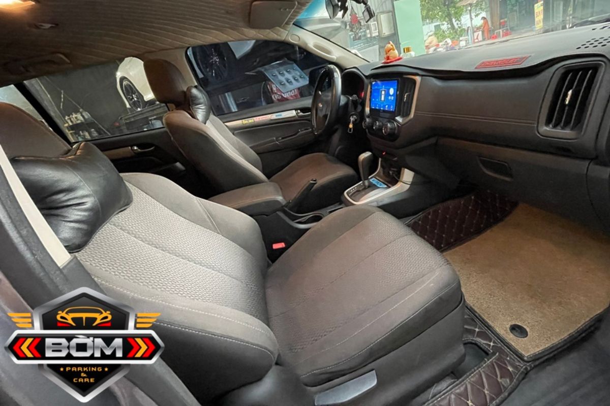 thuê xe 7 chỗ tự lái