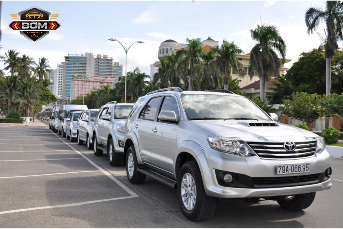 giá thuê xe 7 chỗ tự lái