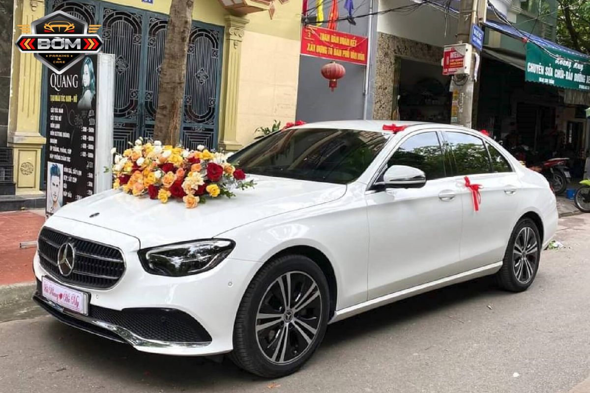 cho thuê xe hoa Mercedes