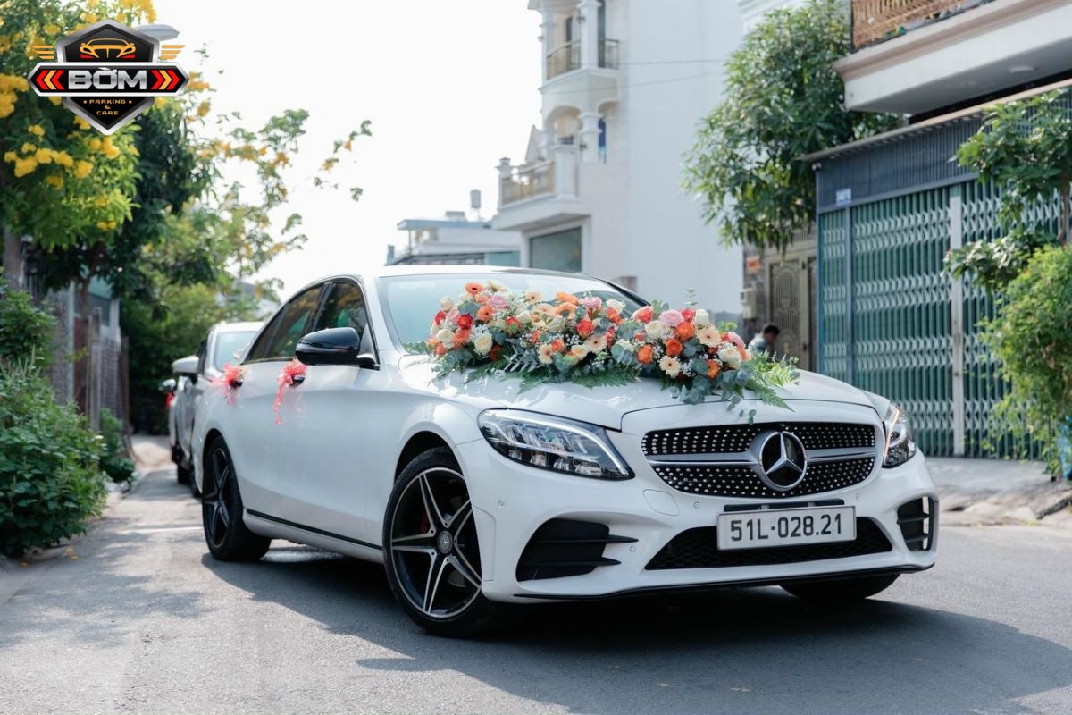cho thuê xe hoa Mercedes