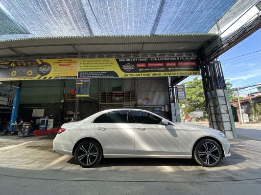 Thuê xe Mercedes tự lái Tân Bình