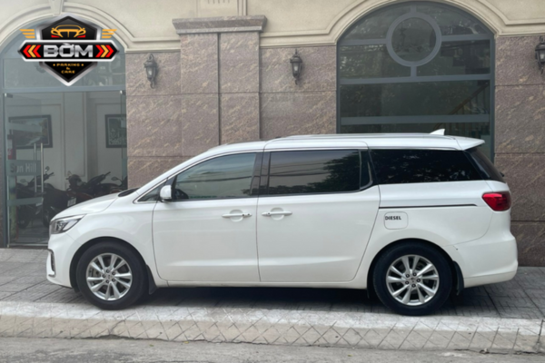 Thuê xe KIA Sedona tự lái uy tín