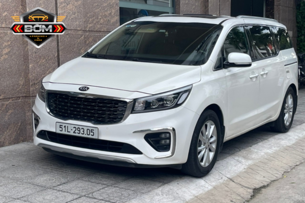 Thuê xe kia sedona tự lái tại HCM