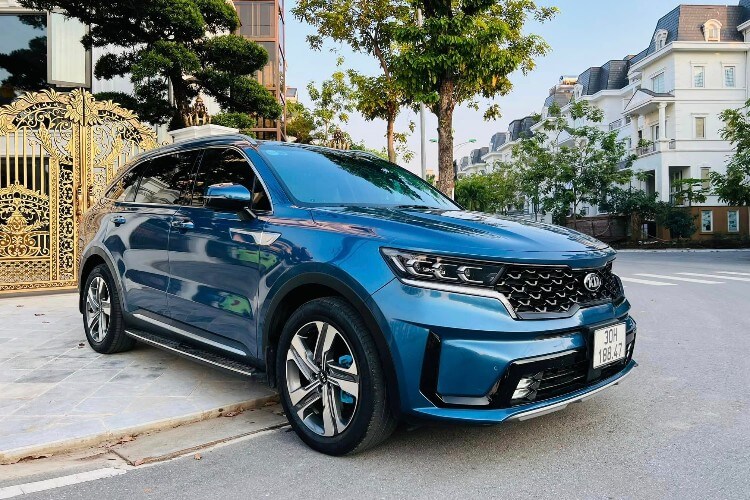 Thuê Xe Mercedes Tự Lái Hà Nội 2024: Giá Tốt, Xe Đẹp, Uy Tín