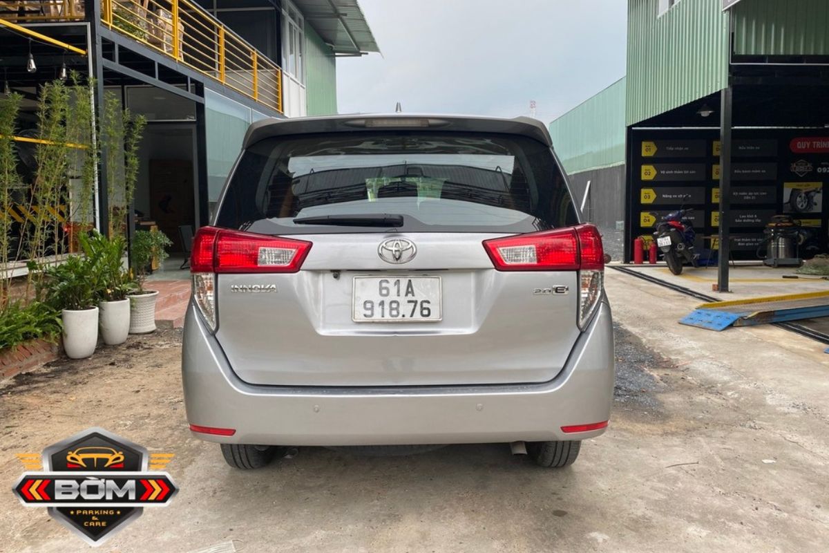 cho thuê xe 7 chỗ tự lái tại TPHCM