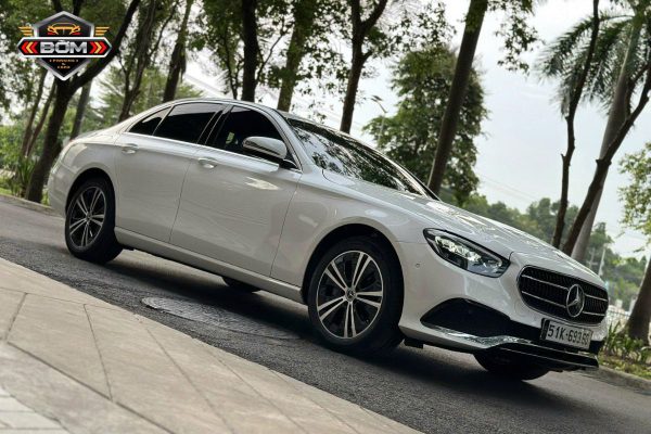 cho thuê xe cưới 4 chỗ Mercedes