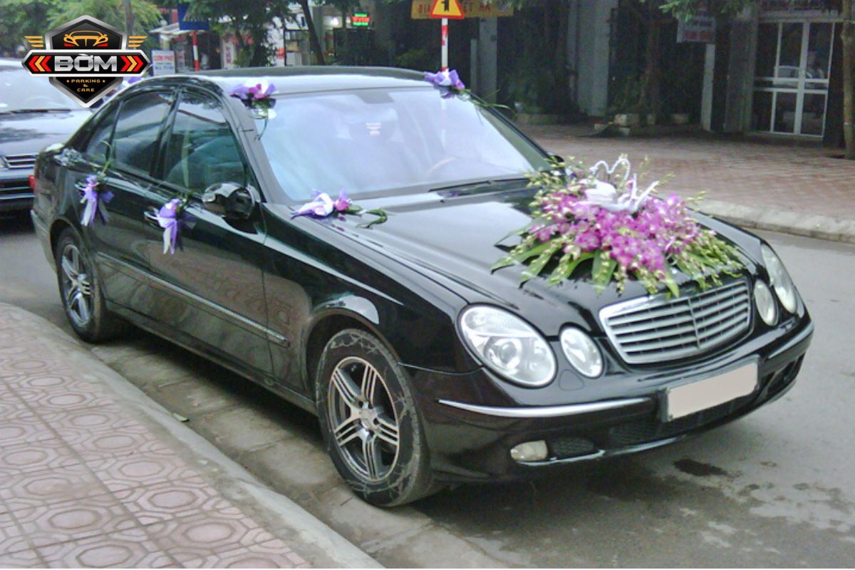 cho thuê xe cưới 4 chỗ Mercedes
