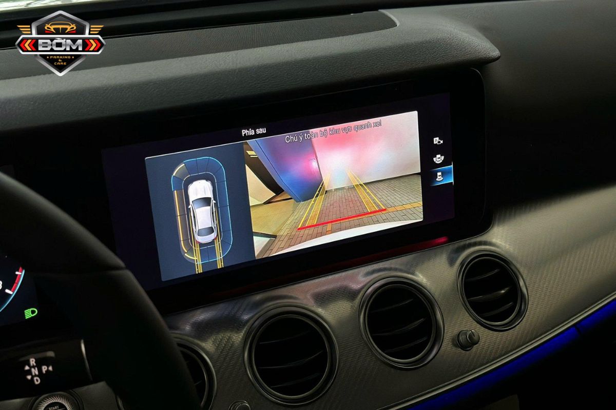 cho thuê xe cưới Mercedes hạng sang