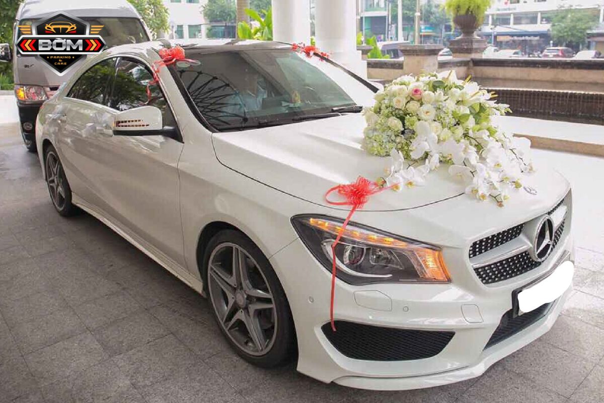 cho thuê xe hoa trắng Mercedes