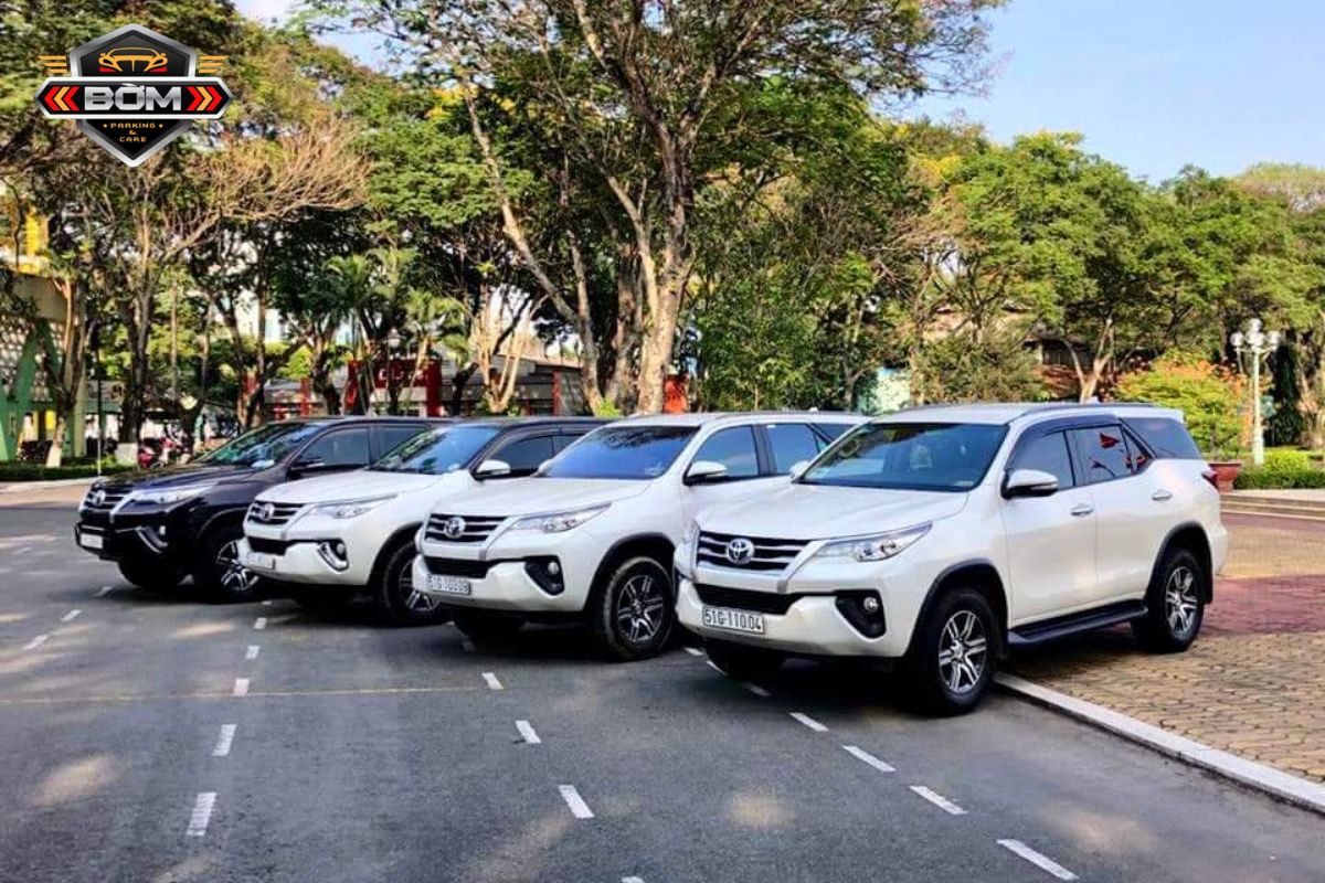 dịch vụ cho thuê xe 7 chỗ tự lái