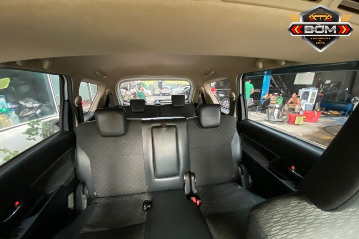 dịch vụ cho thuê xe 7 chỗ tự lái