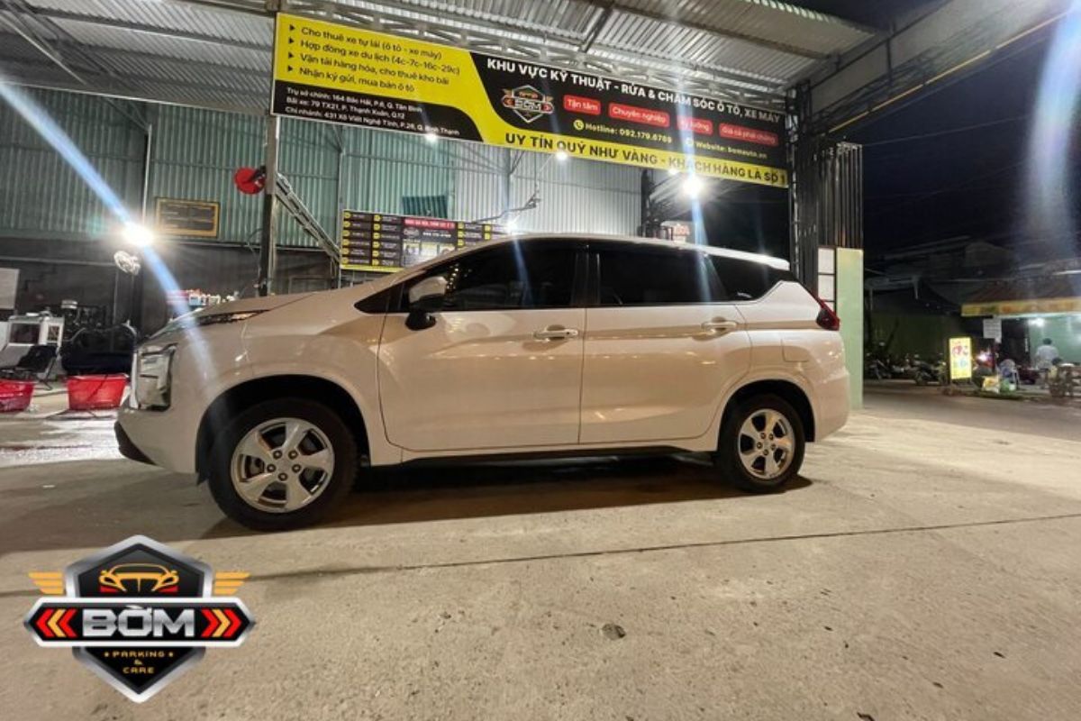 giá thuê xe 7 chỗ tự lái theo ngày