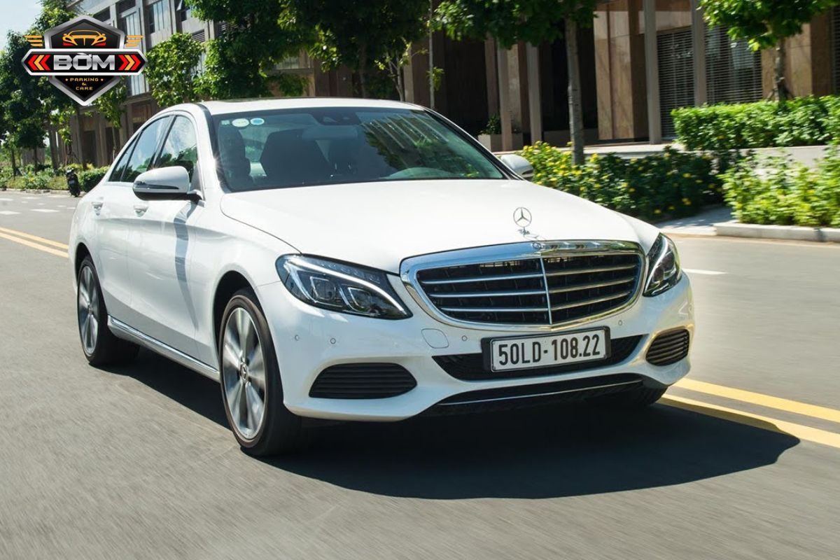 giá thuê xe Mercedes tự lái