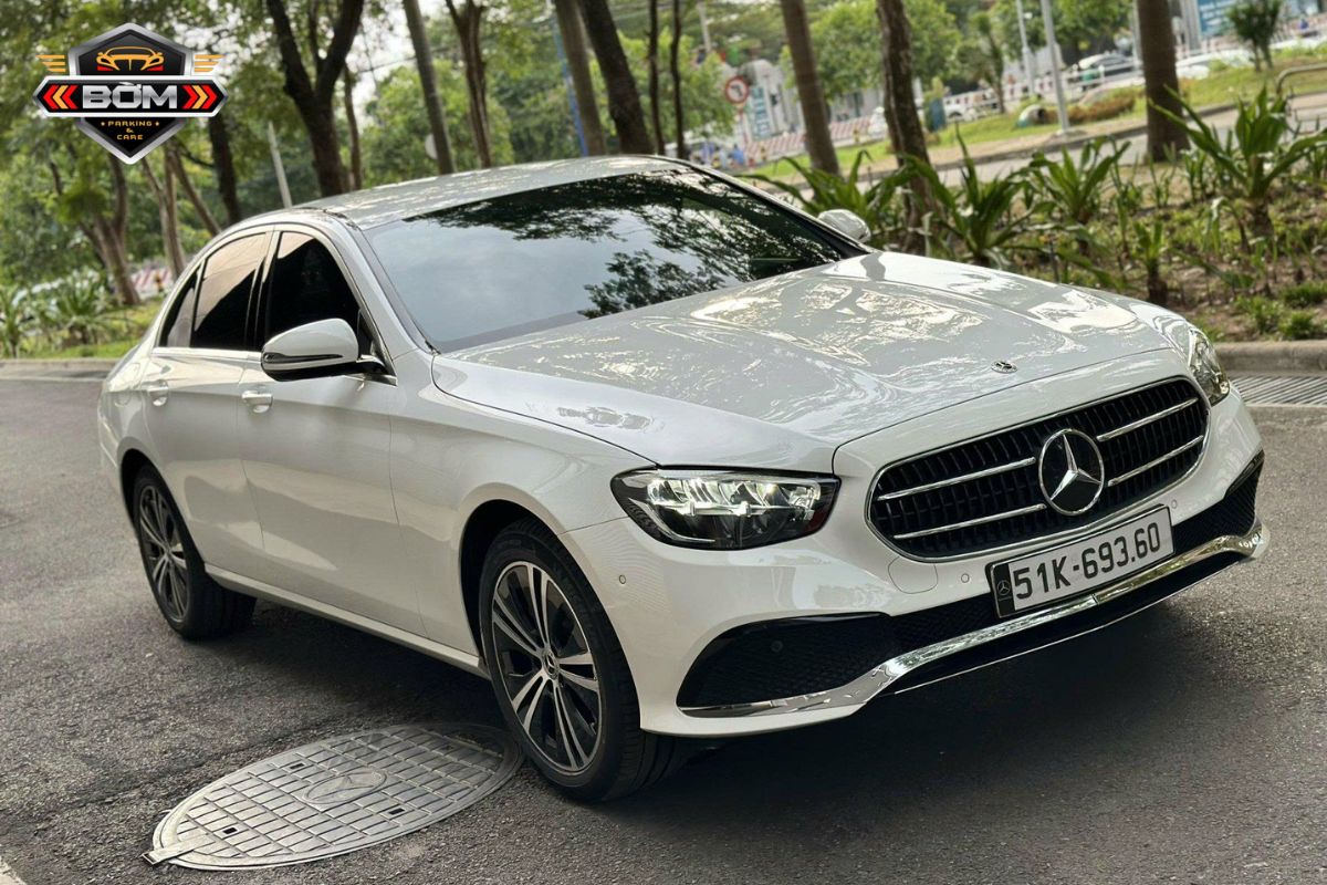 thuê xe tự lái Mercedes