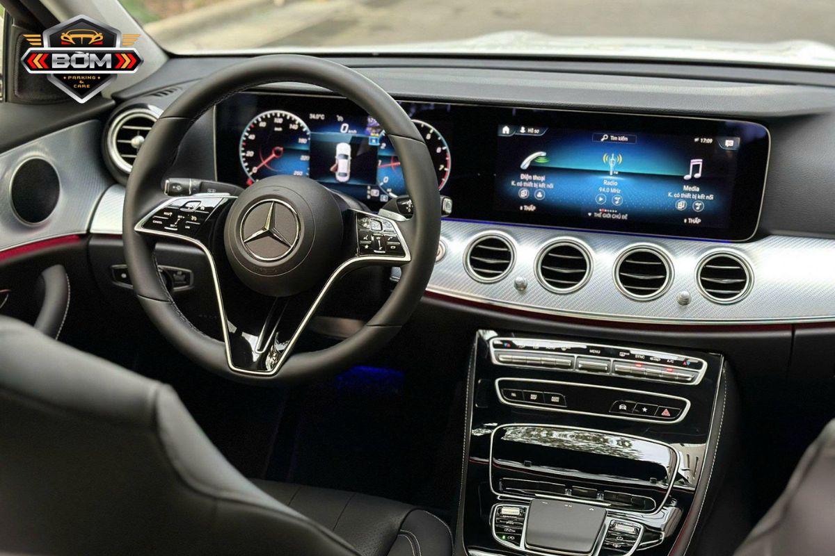 thuê xe tự lái Mercedes