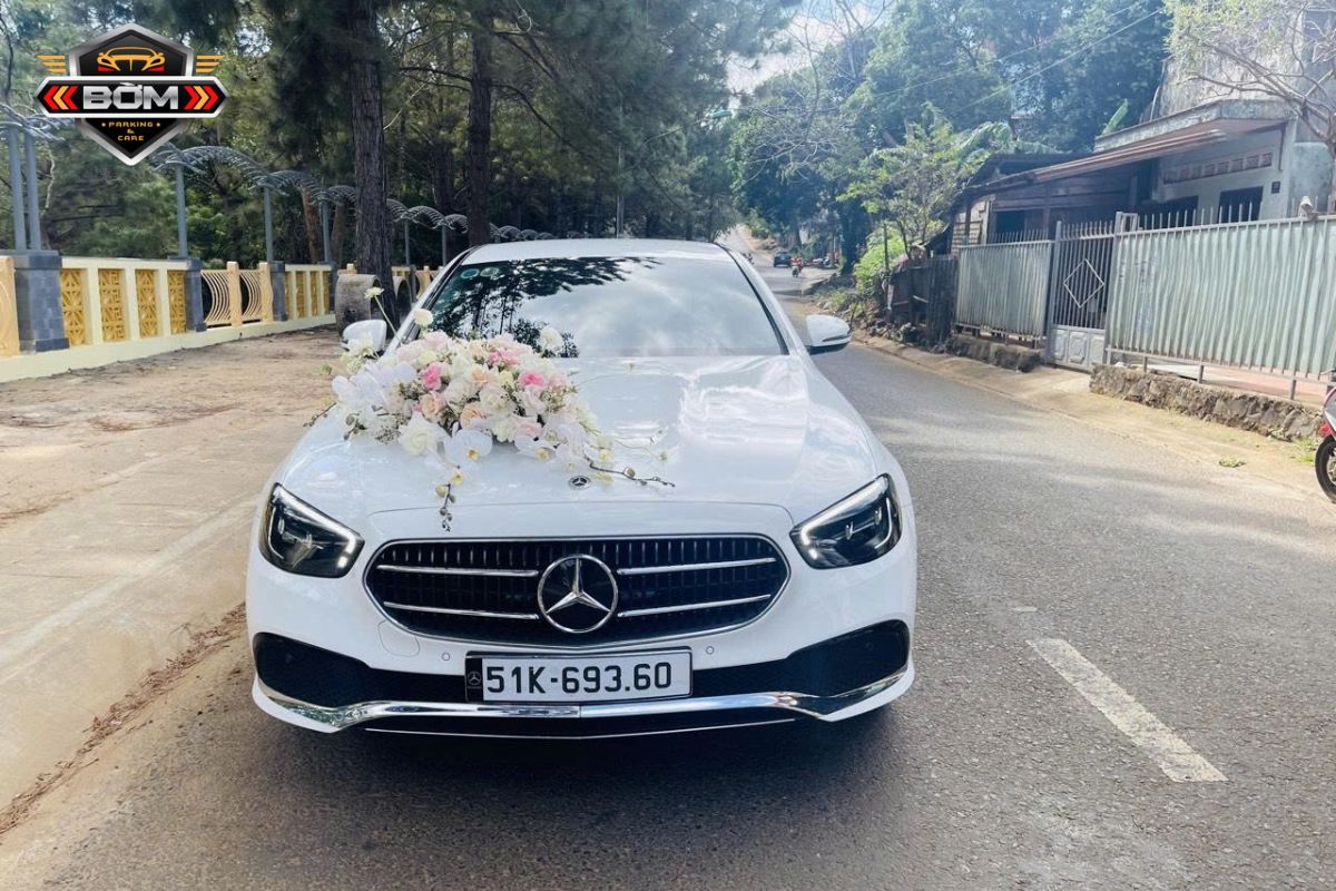 xe hoa cưới cao cấp Mercedes